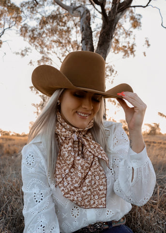 rodeo_western_fashion_ruffle_wrap_handmade_handcrafted_concho_scarfslide_slide_wildrag_wild_rag_neck_scarf_tie_necktie_floral_scarves_bucking_bronco_campdraft_barrel_racing_racer_linen_gingham_cowgirl_mack_and_co_designs_australia