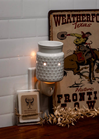 White Hobnail Pluggable Fragrance Warmer