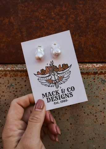 Hannah Pearl Earrings
