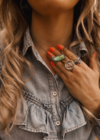 The Classic Bar Necklace - Kingman Turquoise