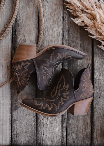 jordin_leather_ankle_boots_western_dixon_mack_and_co_designs_australia