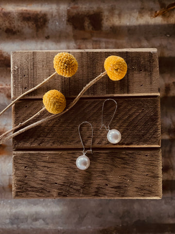 easton_pearl_drops_silver_mack_and_co_designs